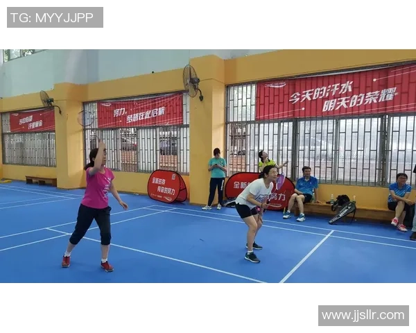 团结奋进上海羽毛球队展现团队协作的力量与魅力