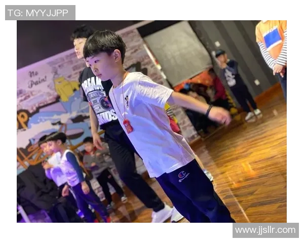 街舞战术解析:西安街舞队的战斗策略与组织结构探讨